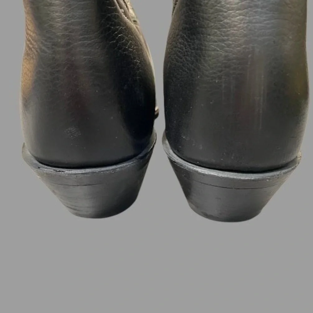 Boulet looking pair